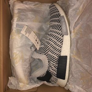 Adidas NMD R1 STLT PK